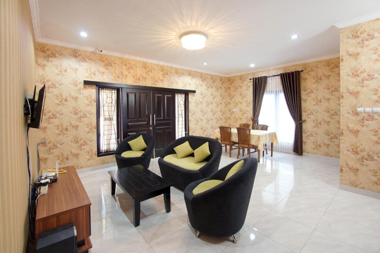 יוגיאקרטה Oyo 347 Bayang Brothers Guest House מראה חיצוני תמונה