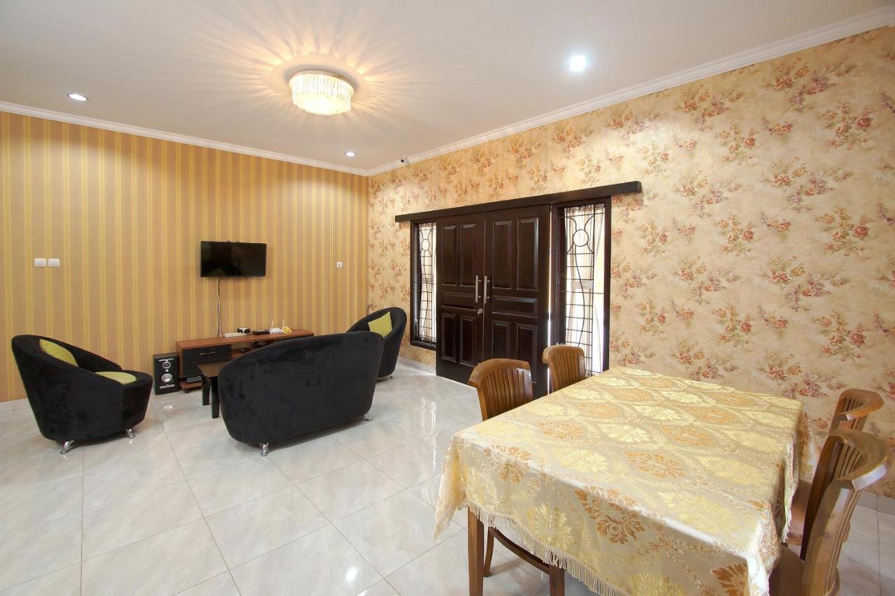 יוגיאקרטה Oyo 347 Bayang Brothers Guest House מראה חיצוני תמונה